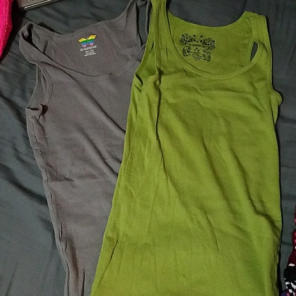 Grey and green tanktops